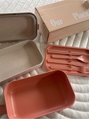 Our Place Beige and Terracotta Two-Tone Lunchbox with Cutlery Set